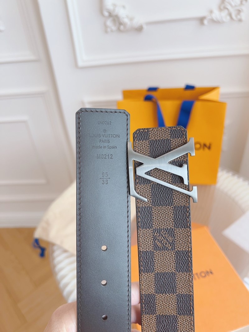 l0vis Vvtt0n belts